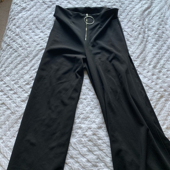 Black Flare Ruffle Set - Picture 5 of 5